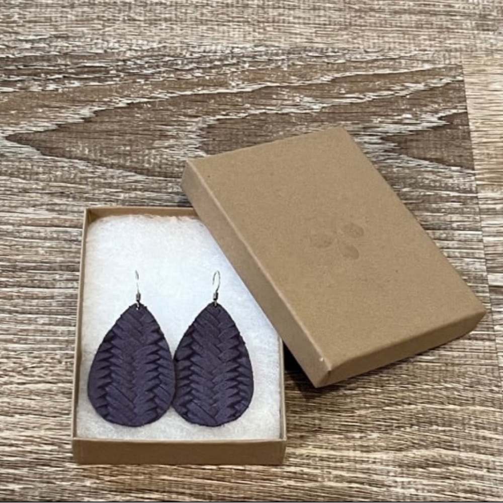 Nickel & Suede heathered knit size small earrings